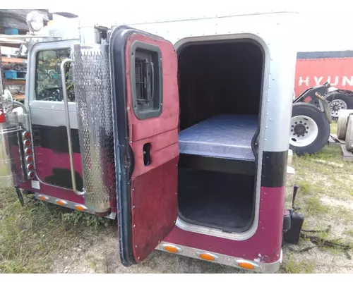 PETERBILT 379 CAB