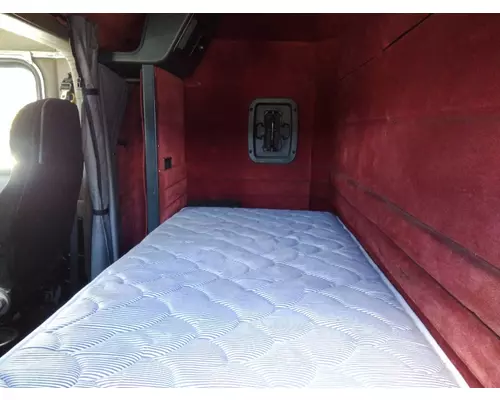 PETERBILT 379 CAB