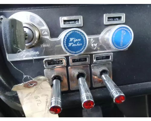 PETERBILT 379 CAB