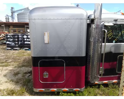 PETERBILT 379 CAB