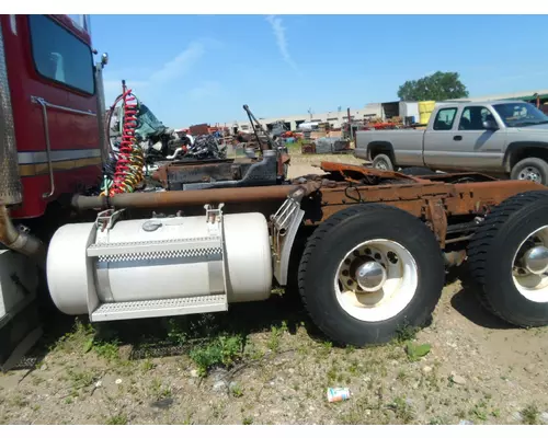 PETERBILT 379 Cab Clip