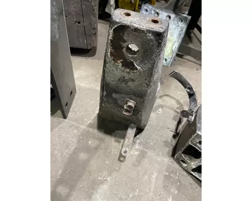 PETERBILT 379 Cab Mount