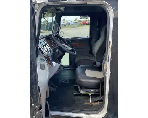 PETERBILT 379 Cab