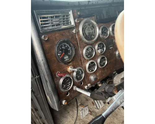 PETERBILT 379 Cab