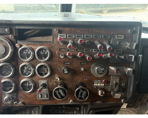 PETERBILT 379 Cab