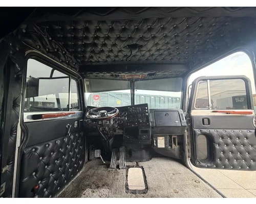 PETERBILT 379 Cab
