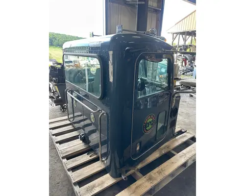 PETERBILT 379 Cab