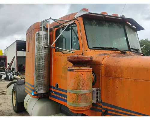 PETERBILT 379 Cab