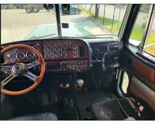 PETERBILT 379 Consignment sale