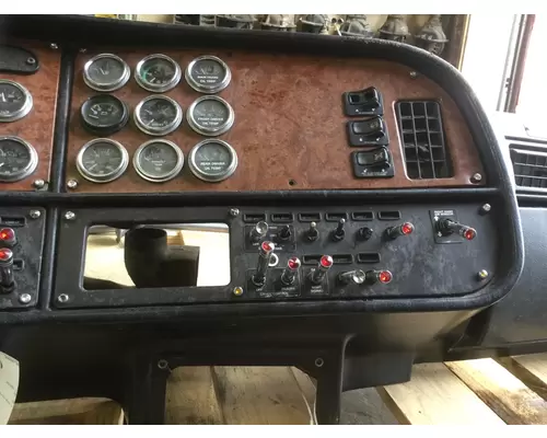 PETERBILT 379 DASH ASSEMBLY