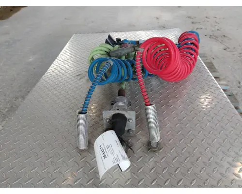 PETERBILT 379 DECK (CATWALK) STEP