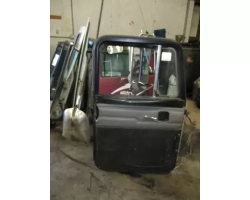 PETERBILT 379 DOOR ASSEMBLY, FRONT