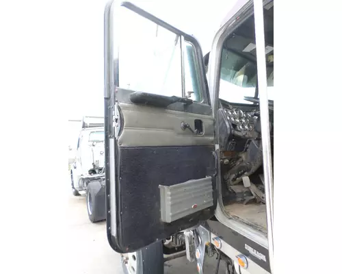 PETERBILT 379 DOOR ASSEMBLY, FRONT