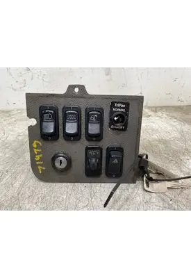 PETERBILT 379 Dash / Console Switch