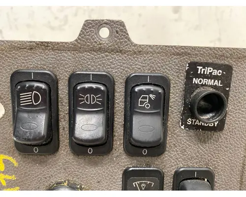PETERBILT 379 Dash  Console Switch