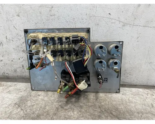 PETERBILT 379 Dash  Console Switch