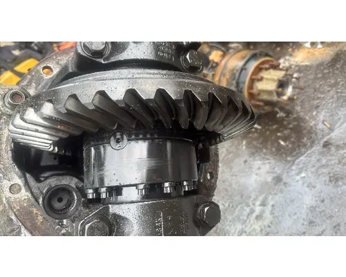 PETERBILT 379 Differential Assembly (Front, Rear)