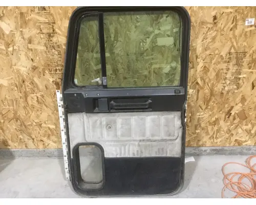 PETERBILT 379 Door Assembly, Front