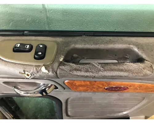 PETERBILT 379 Door Assembly, Front