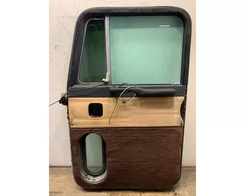PETERBILT 379 Door Assembly, Front