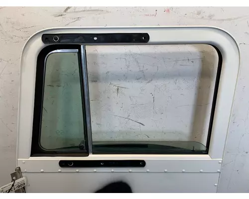 PETERBILT 379 Door Assembly, Front