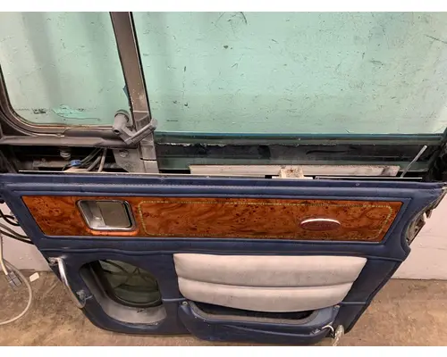 PETERBILT 379 Door Assembly, Front