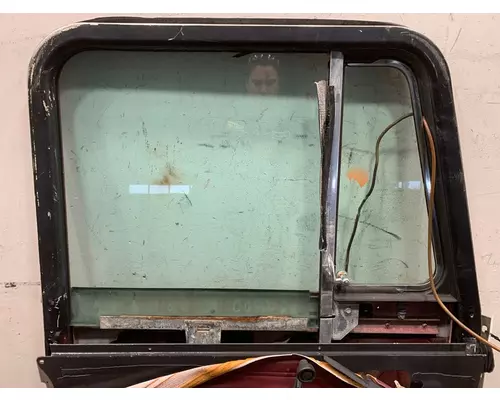 PETERBILT 379 Door Assembly, Front