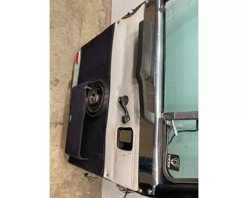 PETERBILT 379 Door Assembly, Front