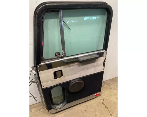 PETERBILT 379 Door Assembly, Front