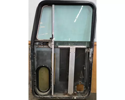 PETERBILT 379 Door Assembly, Front