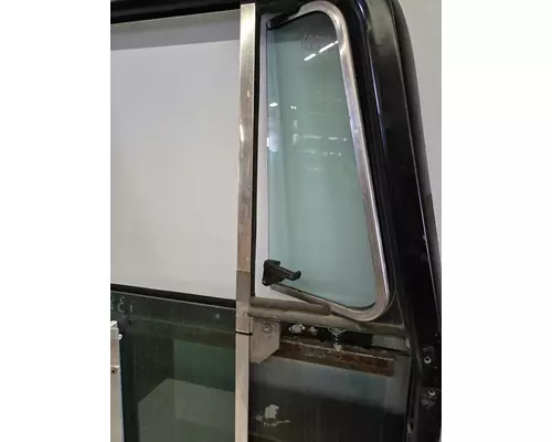 PETERBILT 379 Door Assembly, Front