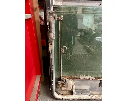 PETERBILT 379 Door Assembly, Front