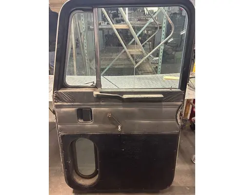 PETERBILT 379 Door Assembly, Front