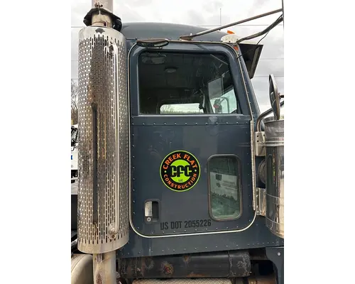 PETERBILT 379 Door Assembly, Front