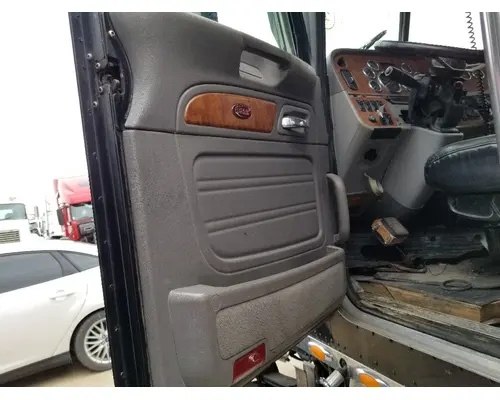 PETERBILT 379 Door Assembly, Front