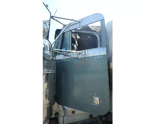 PETERBILT 379 Door Assembly, Front