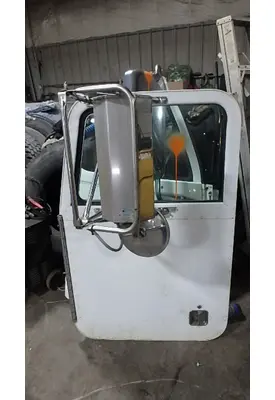 PETERBILT 379 Door Assembly, Front