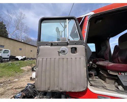 PETERBILT 379 Door Assembly, Front