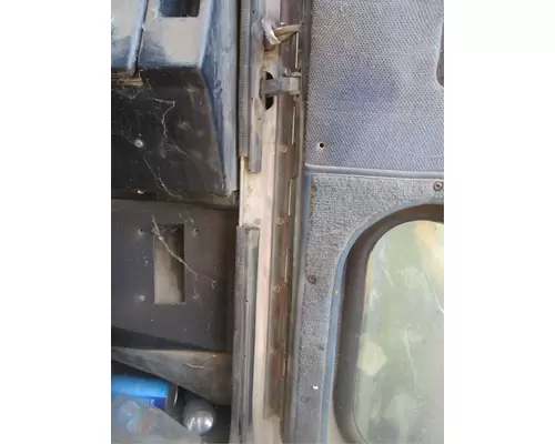 PETERBILT 379 Door Assembly, Front