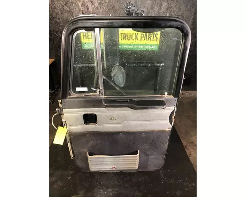PETERBILT 379 Door Assembly, Front