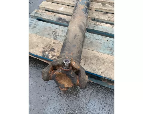 PETERBILT 379 Drive Shaft, Front