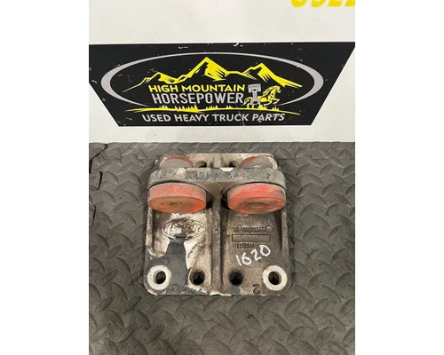 PETERBILT 379 Engine Mounts