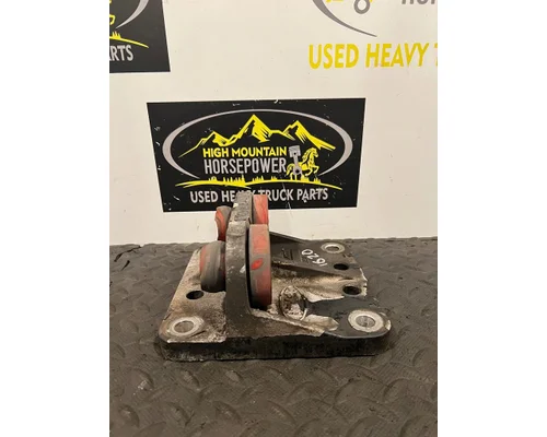 PETERBILT 379 Engine Mounts