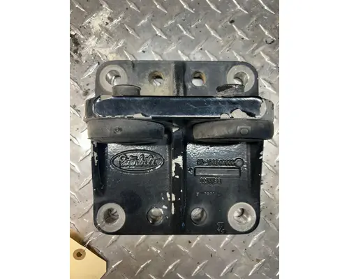 PETERBILT 379 Engine Mounts