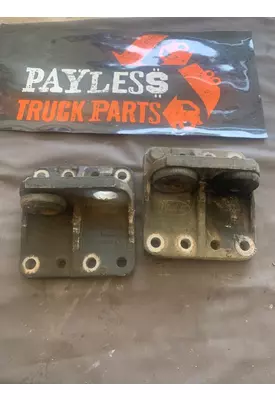 PETERBILT 379 Engine Mounts