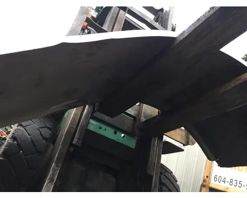 PETERBILT 379 Fender