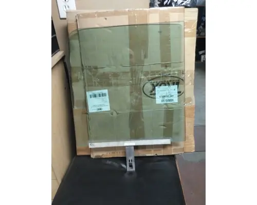 PETERBILT 379 GLASS, DOOR, FRONT