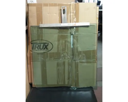 PETERBILT 379 GLASS, DOOR, FRONT