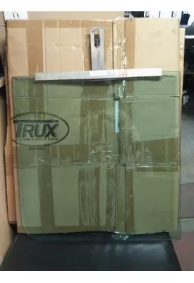 PETERBILT 379 GLASS, DOOR, FRONT