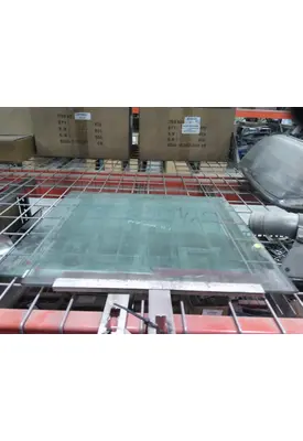 PETERBILT 379 GLASS, DOOR, FRONT